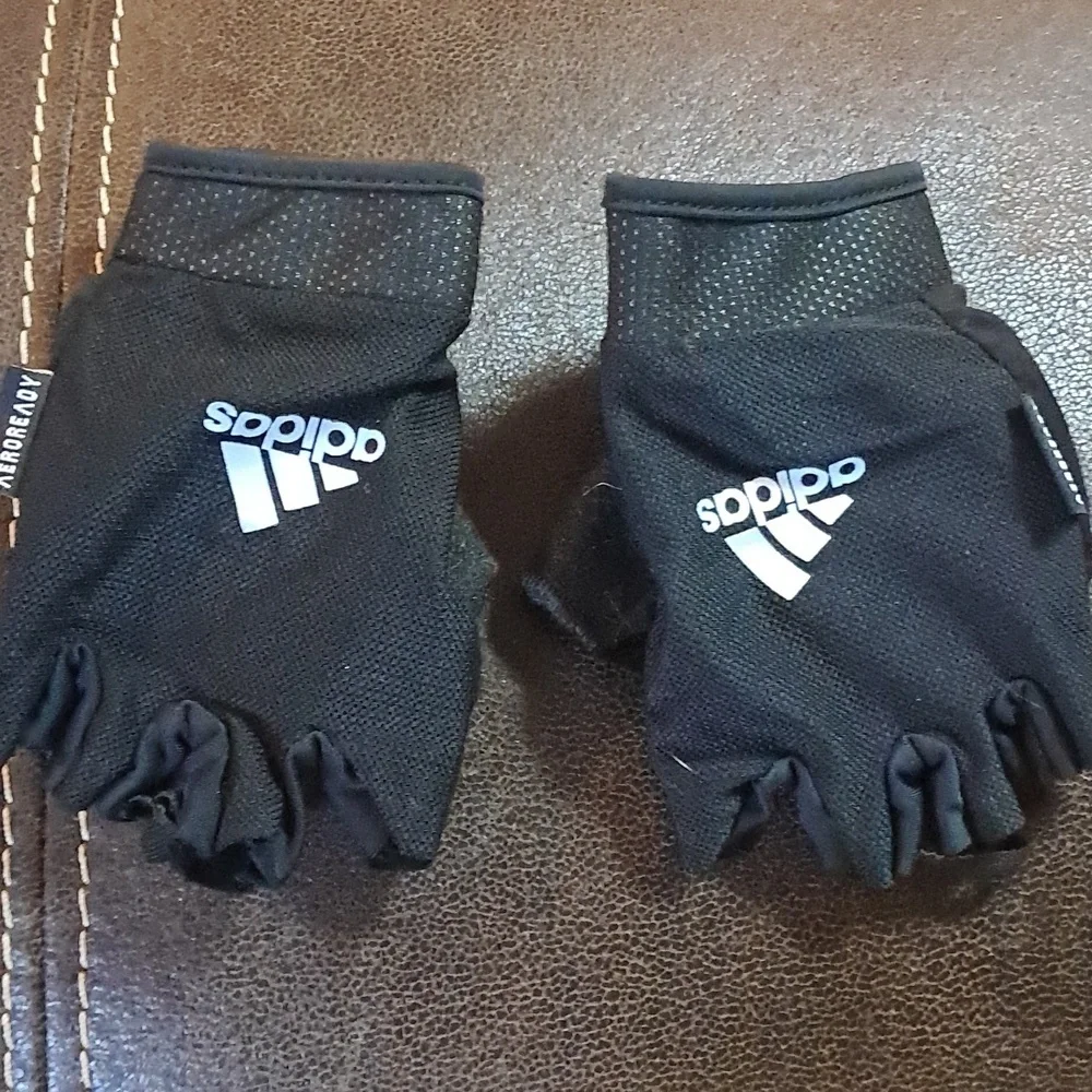Adidas Unisex Climalite Adjustable Essential Glove Weightlifting Athletic
